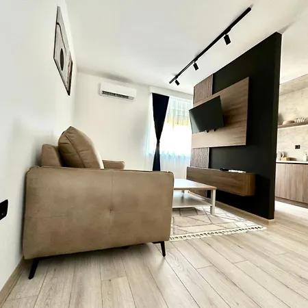 Lux Nk - Old Town Apartment