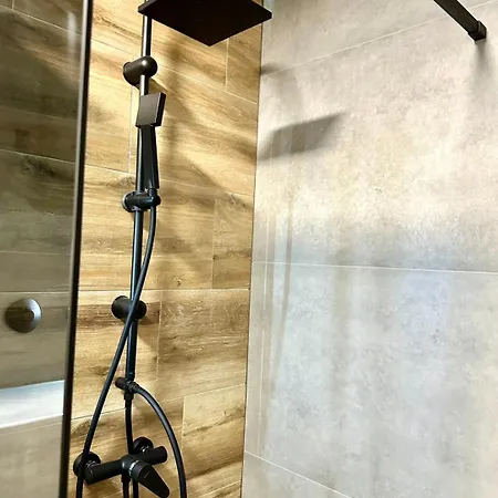 Lux Nk - Old Town Apartment