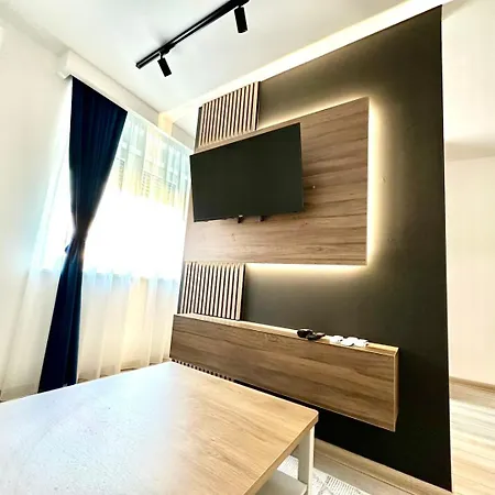 Lux Nk - Old Town Apartment