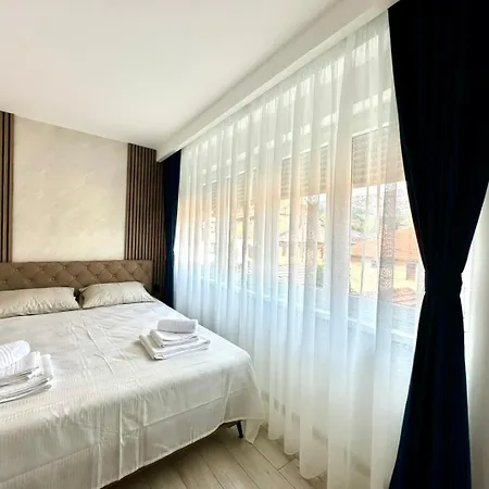Lux Nk - Old Town Apartment