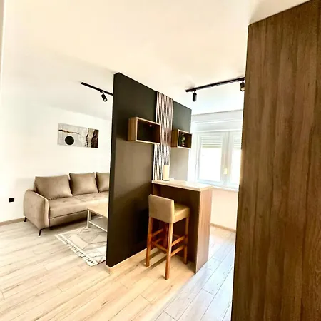 Lux Nk - Old Town Daire *